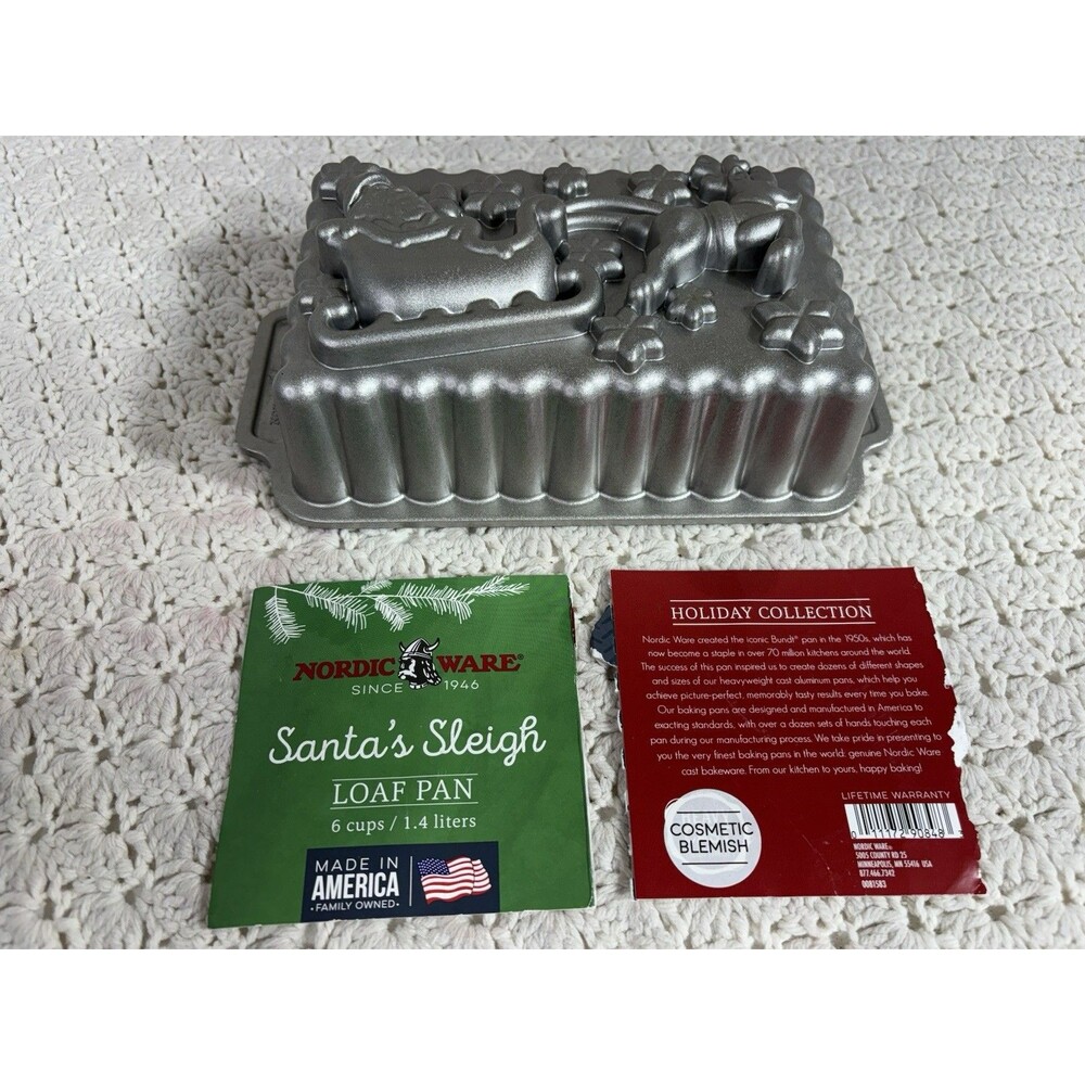Nordic Ware Santa's Sleigh Loaf Pan, Cast Aluminum, 8" x 5" x 3", 6 Cup Capacity